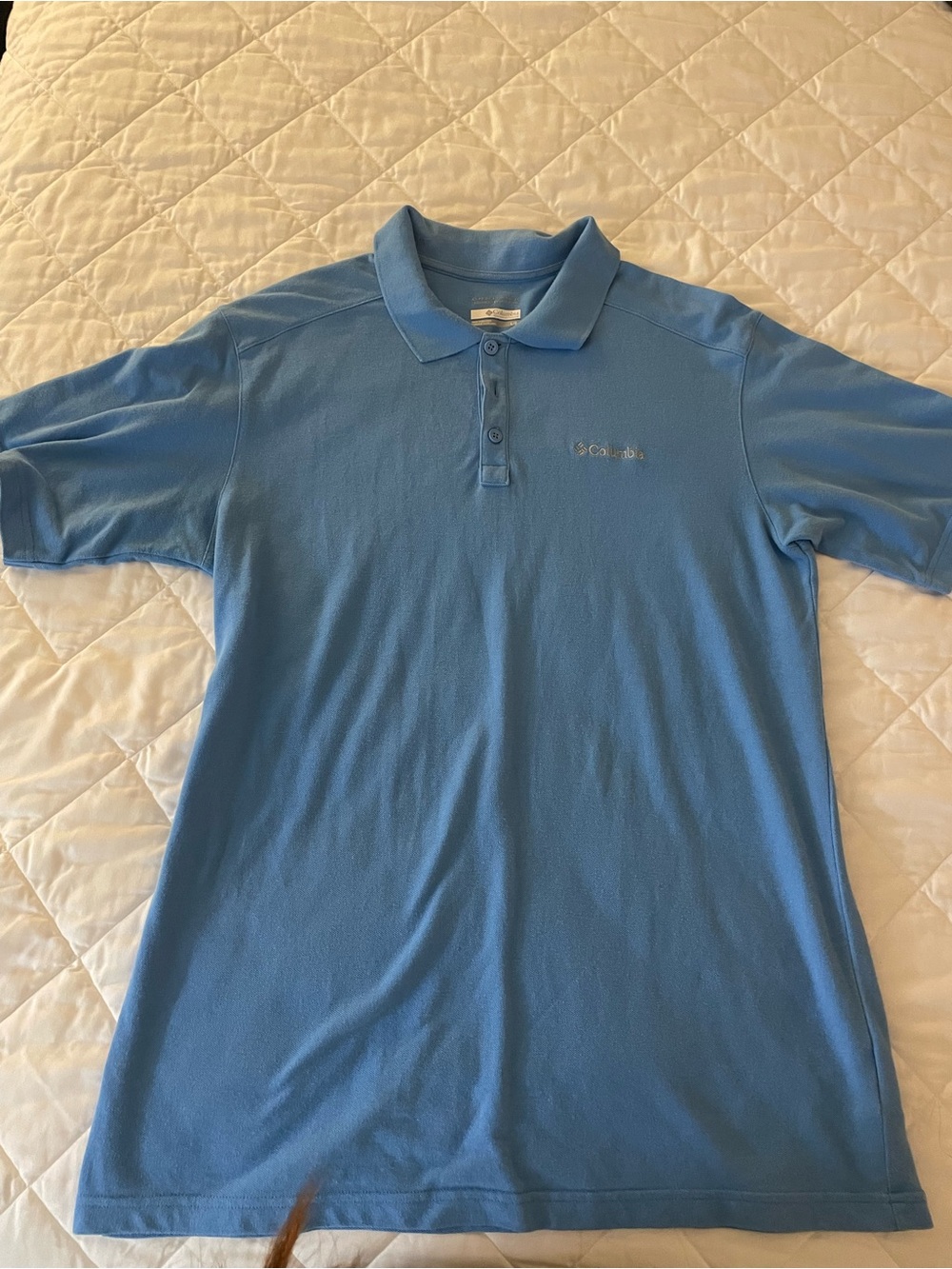 Columbia Men’s size L Moisture wicking Blue Polo Shirt